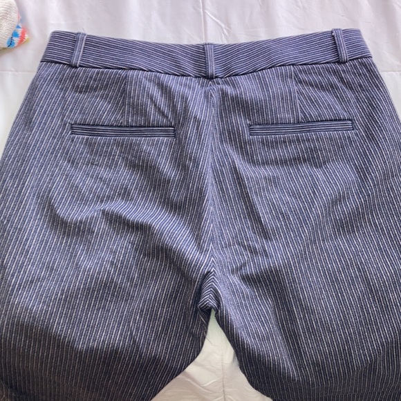 Womens barely used Pinstripe banana republic jackson fit 4 pants - Picture 8 of 10